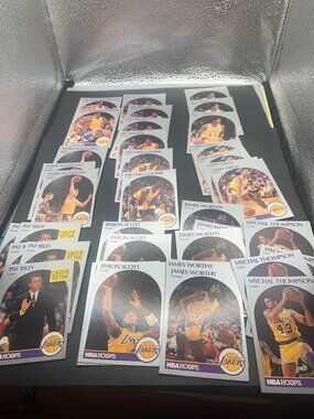 36ct 1990 NBA Hoops Los Angeles Lakers Basketball Trading Cards